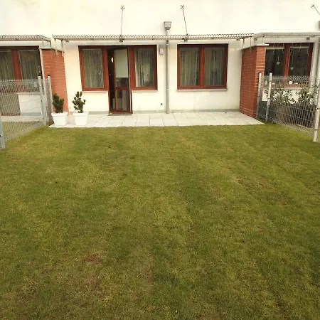 Apartament Z Ogrodem Wisniowy Sad-2